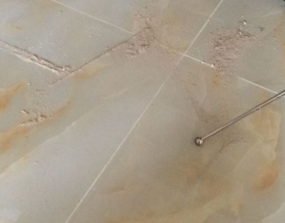 丰顺瓷砖空鼓维修公司分享粘合剂选择不当在瓷砖铺贴过程中可能导致以下问题